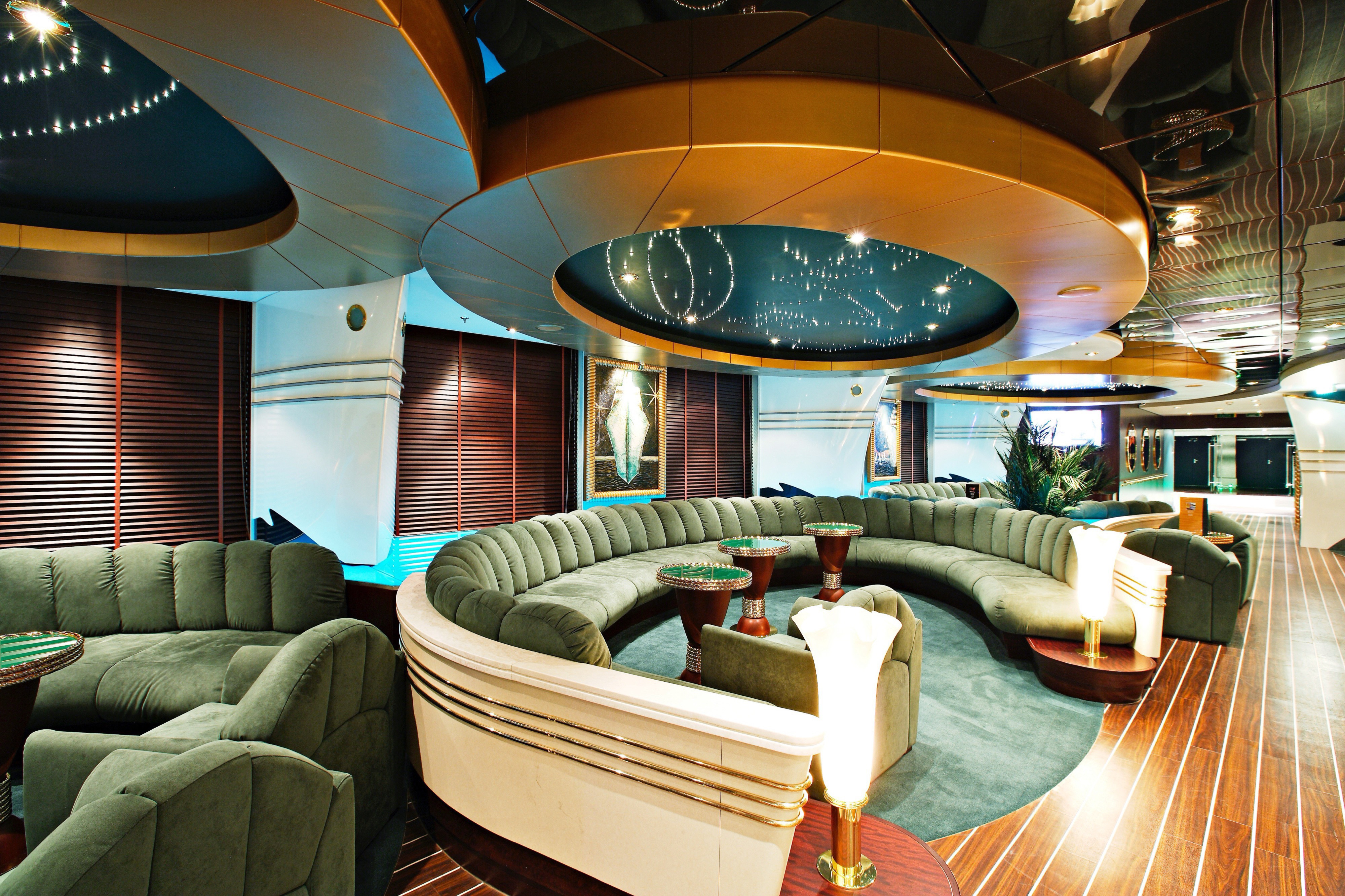 MSC Splendida - La Prua Piano Bar